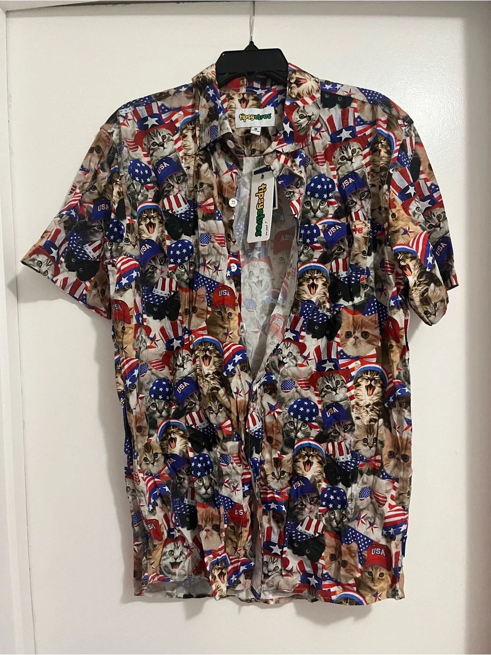 Tipsy Elves Men's Short-Sleeve Button-Up Shirt - Red, Blue, Brown Cat Print - Picture 1 of 1
